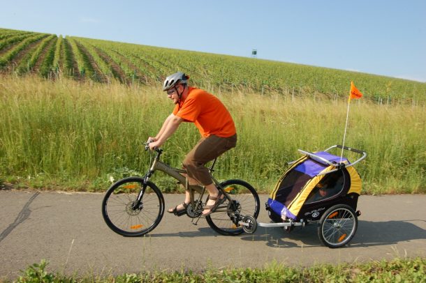 Novinka & akce-Český parlament rozhodne o přívěsných vozících za jízdní kola