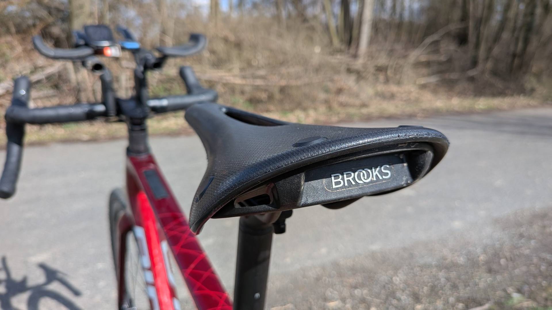 RECENZE BezPodpory.cz: Etalon pohodlí? Sedlo Brooks C15 Cambium Carved