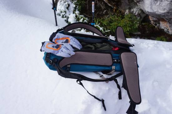 Novinka & akce-Test outdoorového batohu Ortlieb Atrack v rakouských Alpách